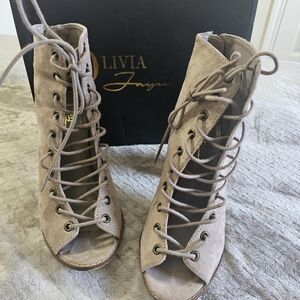 Olivia Ferguson Strap Open Toe Bootie Heel Taupe Suede Size 8.5 Women's